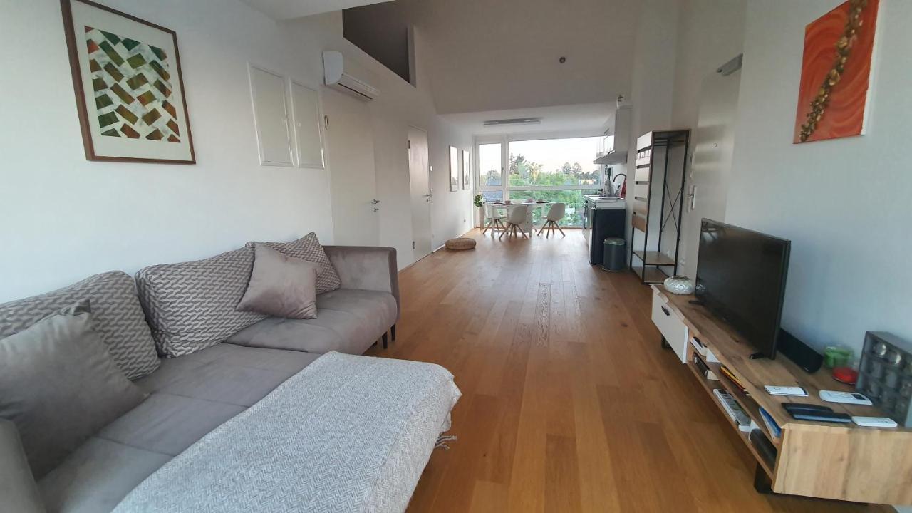 Rooftop Terrace, Free Garage Parking And Pool! Vienna Exterior photo
